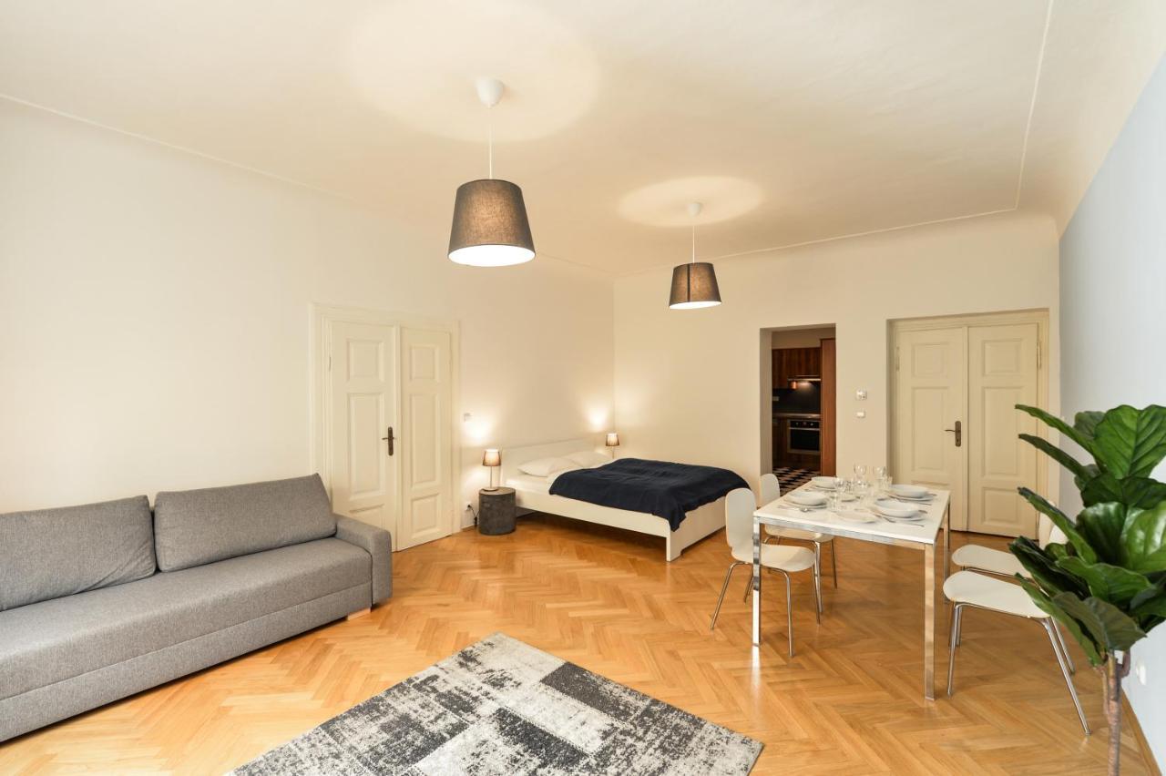 Celetná 27 * Praha